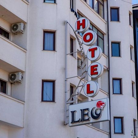 Hotel Leo Peje Ngoại thất bức ảnh